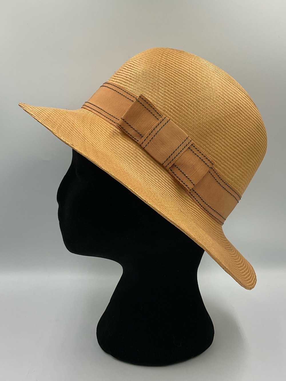 Vintage Frank Olive Cloche/Bucket Straw Sun Hat with Ribbon Accent - Camel